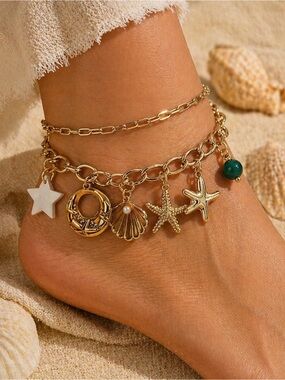 Nasty Gal Gold-Tone Beach Charm Anklet with White Star & Green Bead